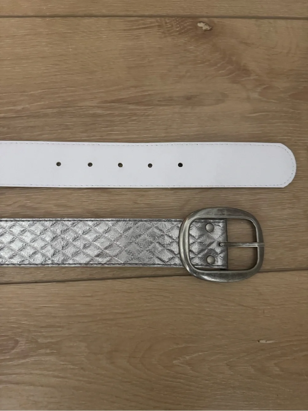 🩶Women’s Metallic Silver Quilted Maximalist Festival Rave Night Out Belt | M